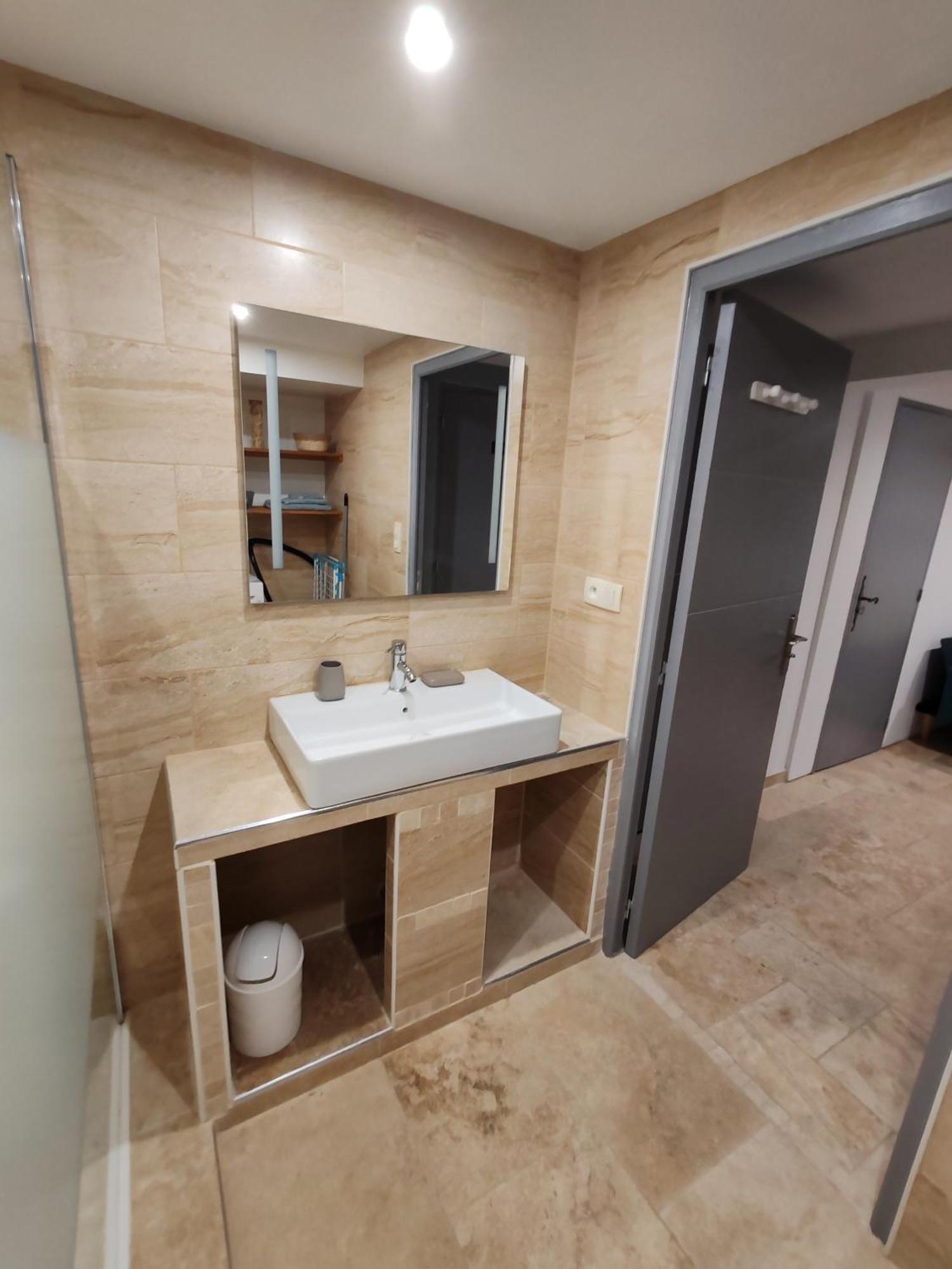 Appartement T3 Neuf Proche Centre Ville, Clim Et Parking Et Centrale Edf Valence-d'Agen Exterior foto